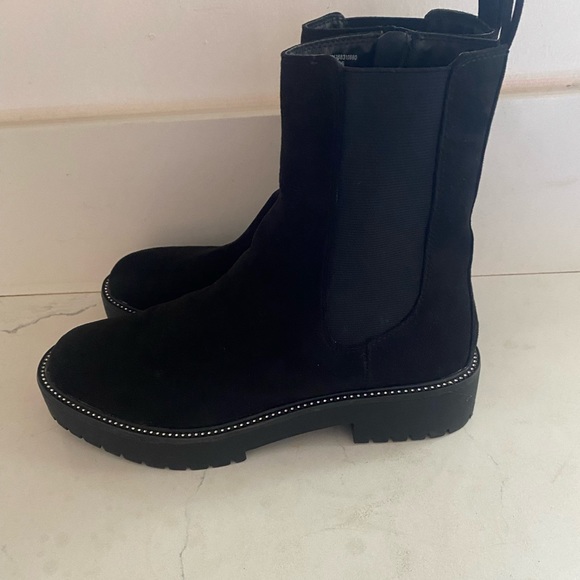 NWOT. TIME&TRUE suede boots - Picture 2 of 8